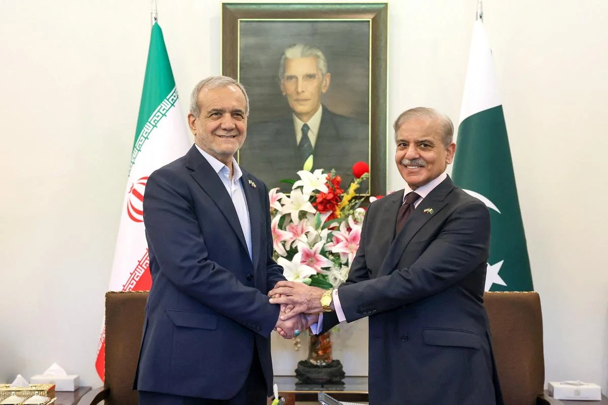 Iran Pakistan Discuss Riots and Regional Stability in Phone Call